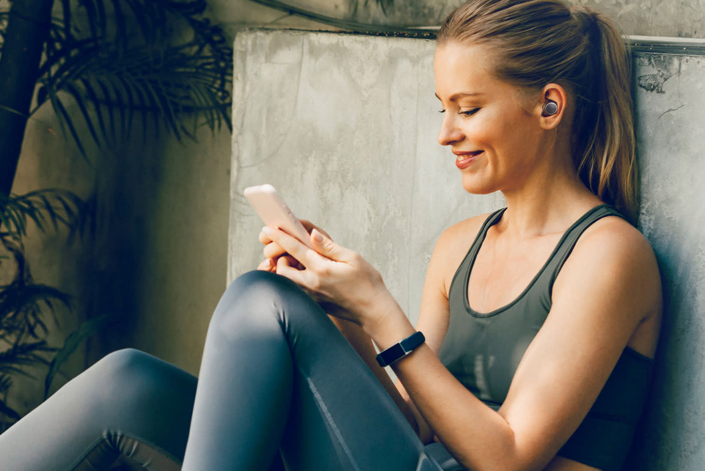 3981894-Tile-7-Smart-Assistants