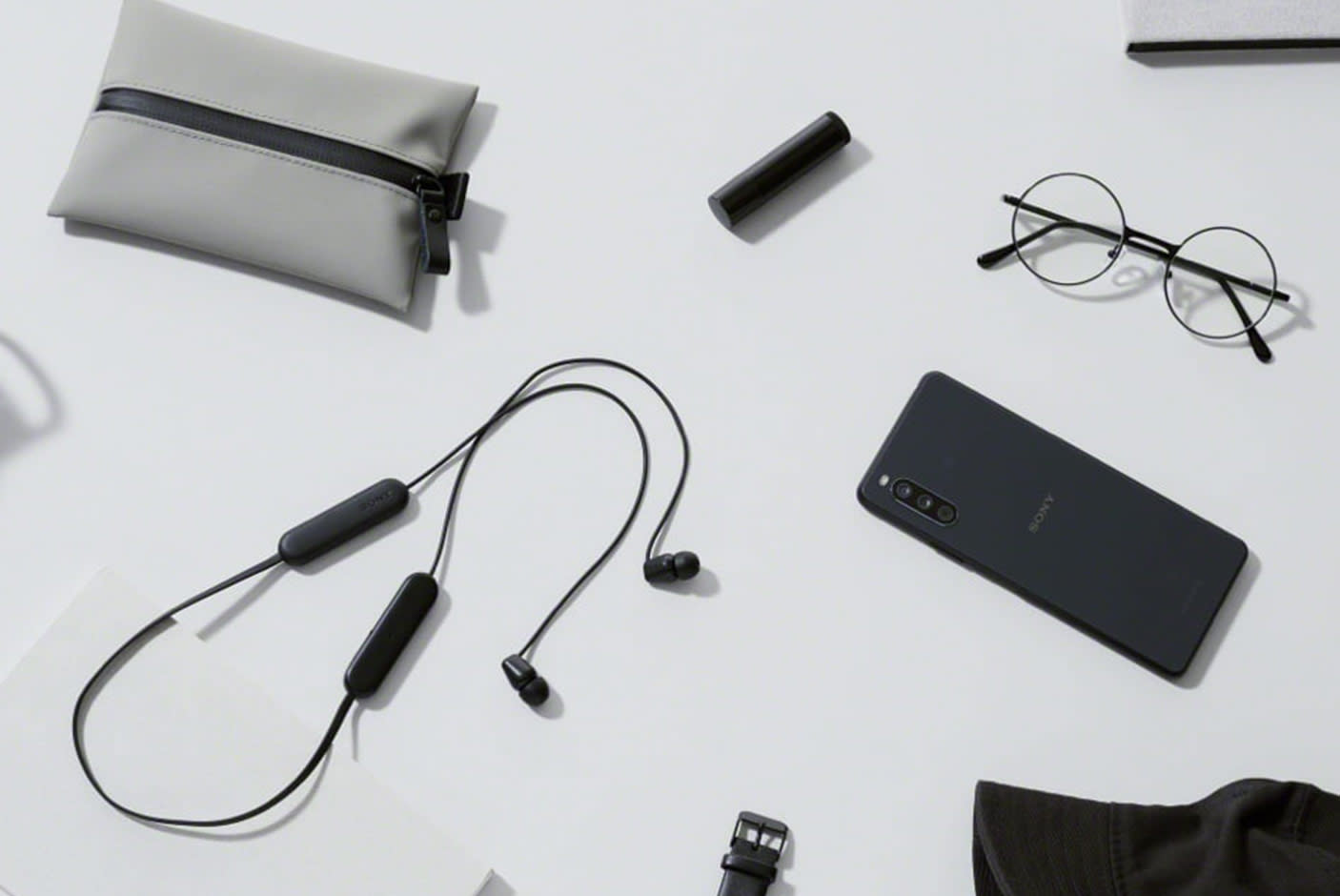 3988643-Tile-3-Sony-WI-C100