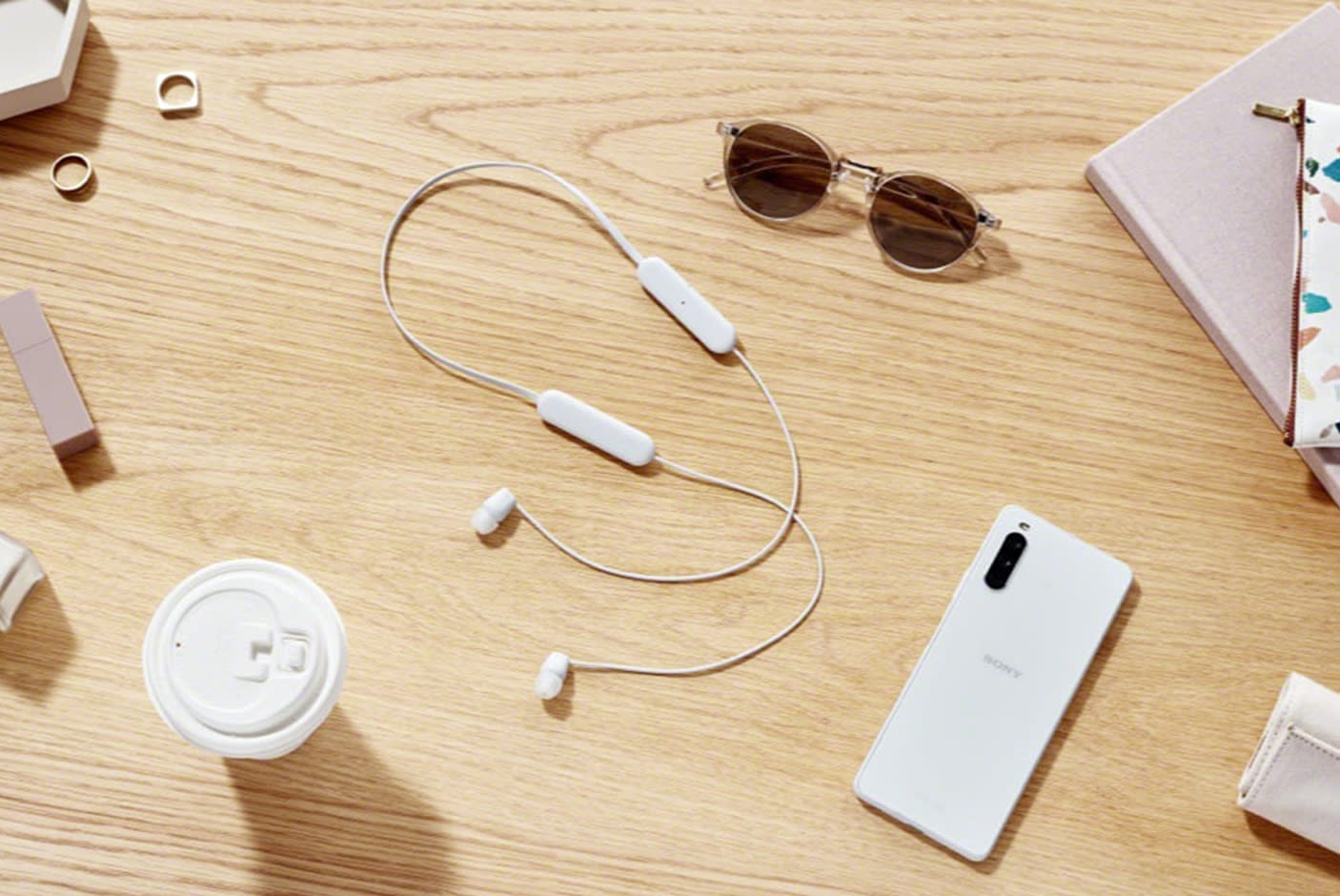 3988643-Tile-2-Sony-WI-C100