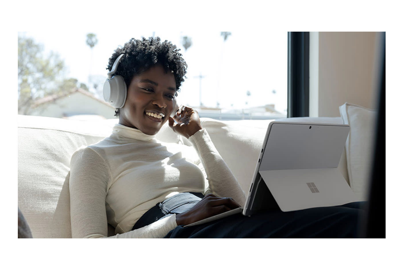 3929760-Tile-2-Surface-pro-signature-keyboard-laptop