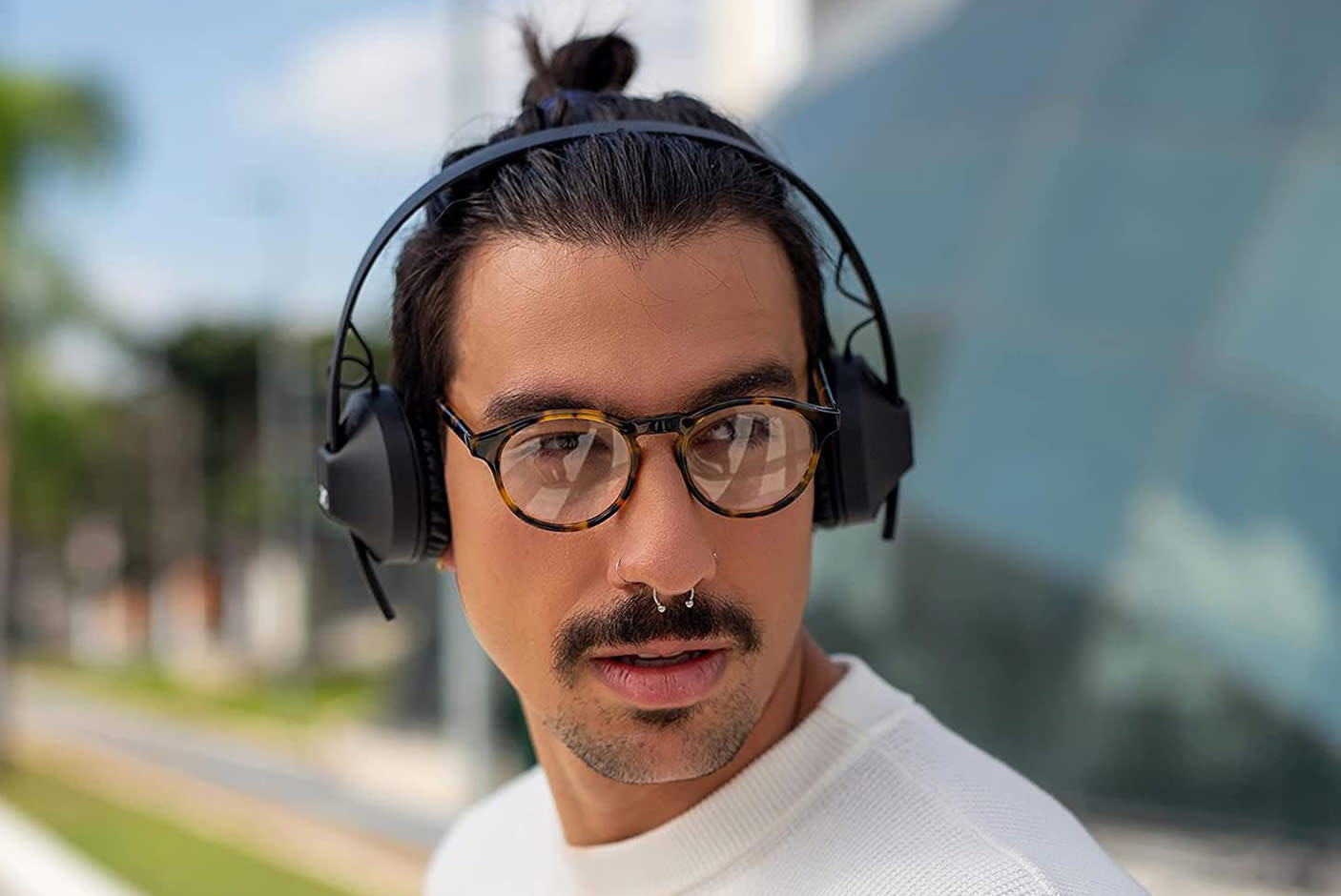 4003799-Tile-2-Sennheiser-HD-250BT