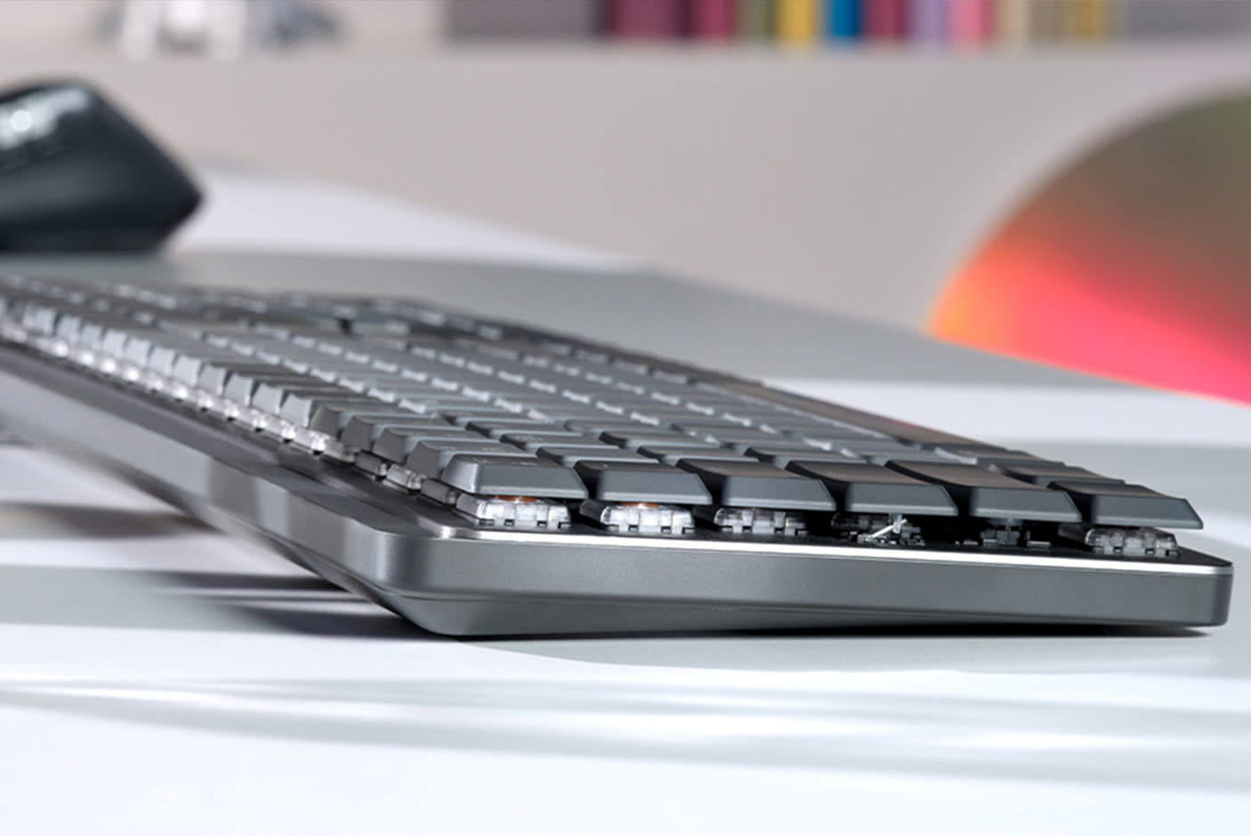 4004256-Tile-2-Logitech-MX-mech-low-profile