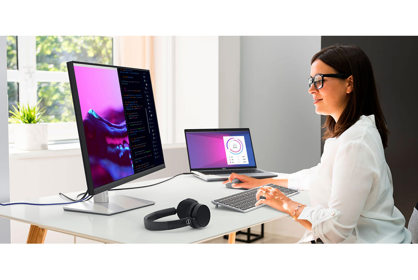 4024400-Tile-1-Dell-P2723DE