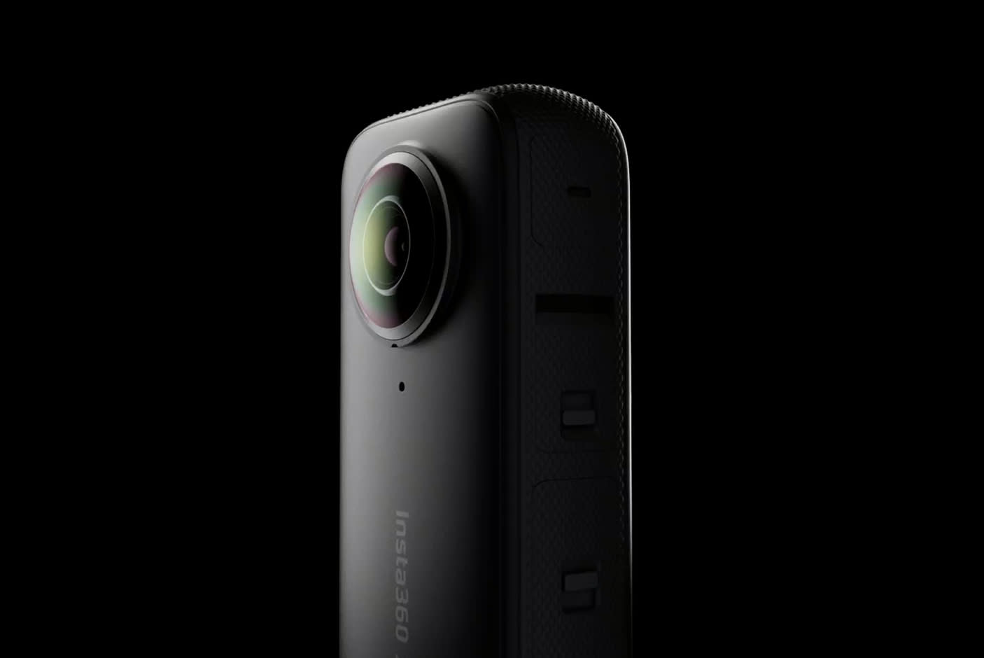 4062418-Tile-2-Action-Camera-Insta360-One-X3-lenses
