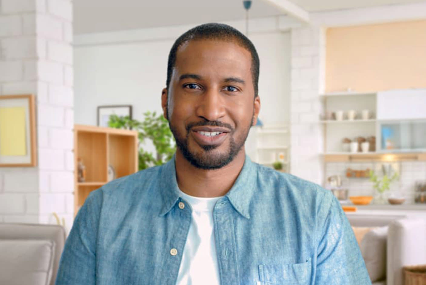 4066383-Tile-3-Logitech-Brio-500-crystal