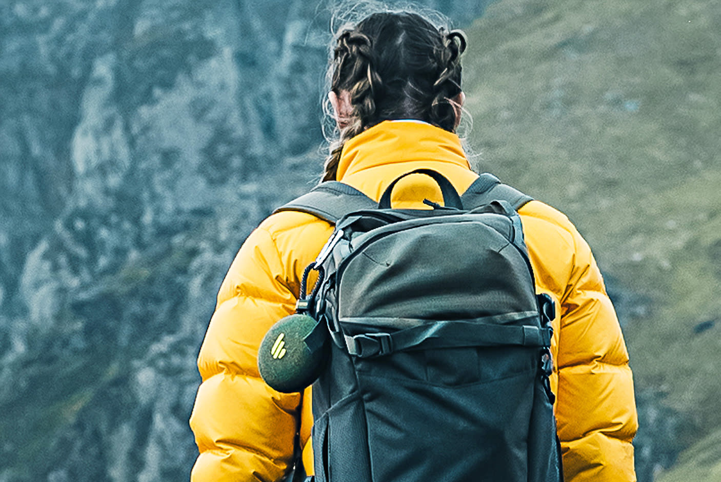 4080718-Tile-2-EdifierBT-MP100-portable