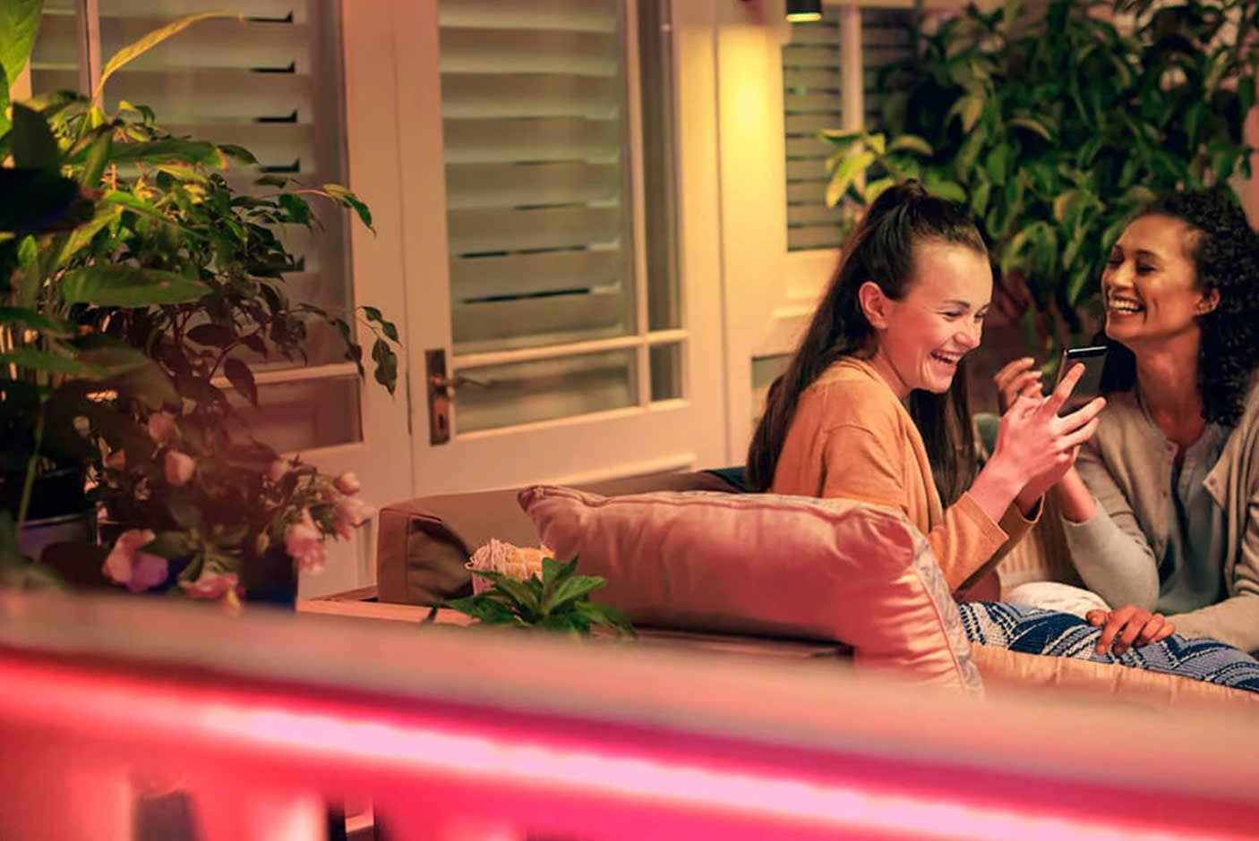 4091183-Tile-1-Philips-Hue-Wall-Lantern-Outdoor