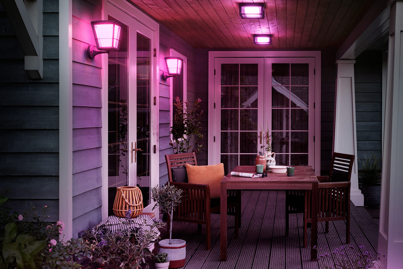 4091183-Tile-7-Philips-Hue-Wall-Lantern-Outdoor