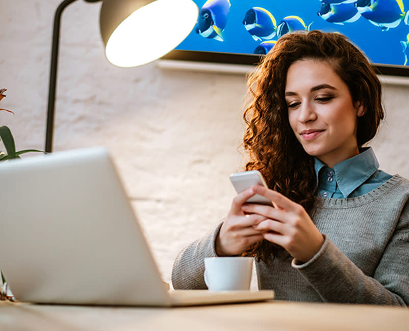 3581543-Tile-3-Epson-EH-TW5700-AndroidTV