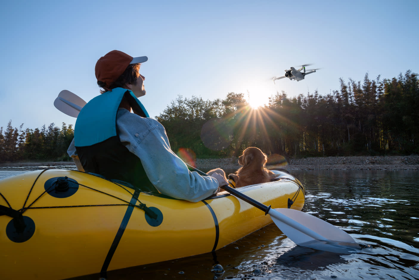 4109430-Tile-2-Let-Colors-Fly