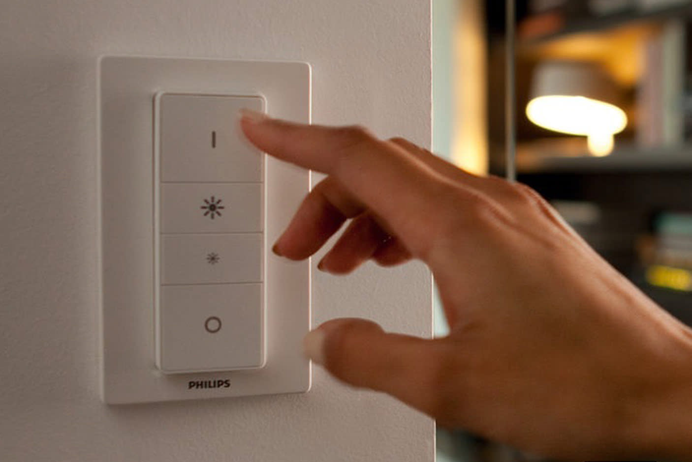 3608719-Tile-2-Philips-Hue-Being-Pendant-Switch