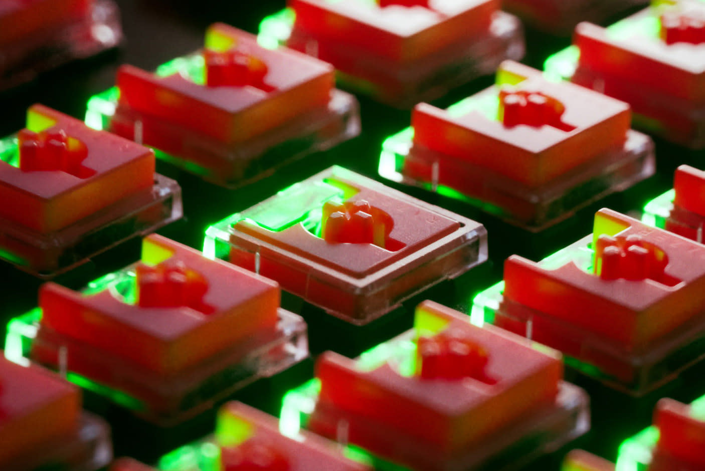 4124871-Tile-1-RAZER-LPOS