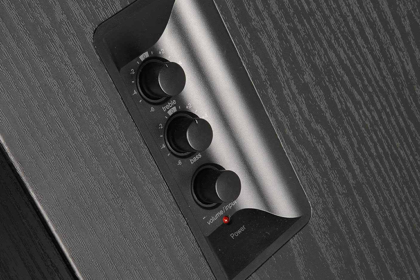 4125584-Tile-2-EdifierR2850DB-control