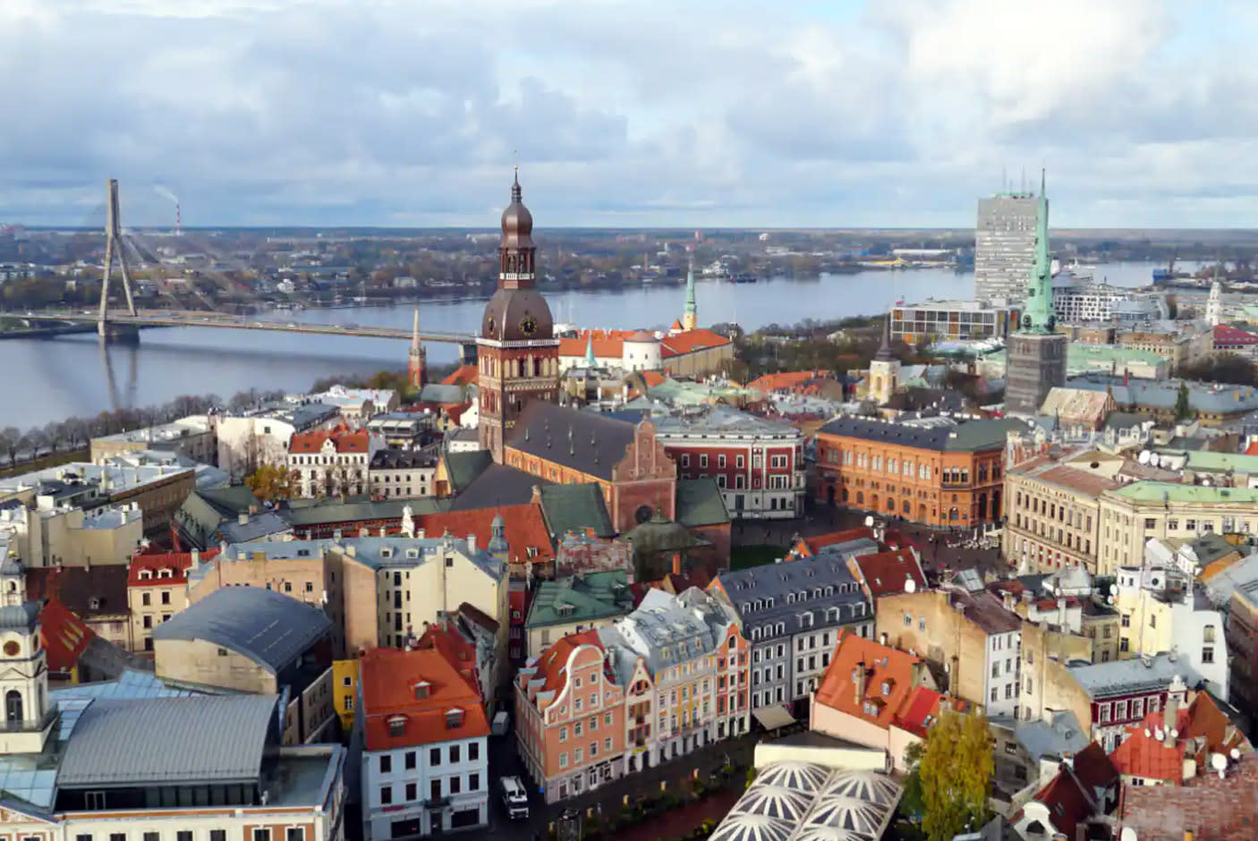 4128532-Tile-2-Full-Range-HR