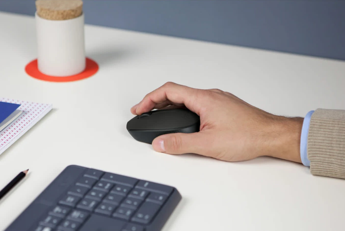 4131193-Tile-3-Logitech-M171