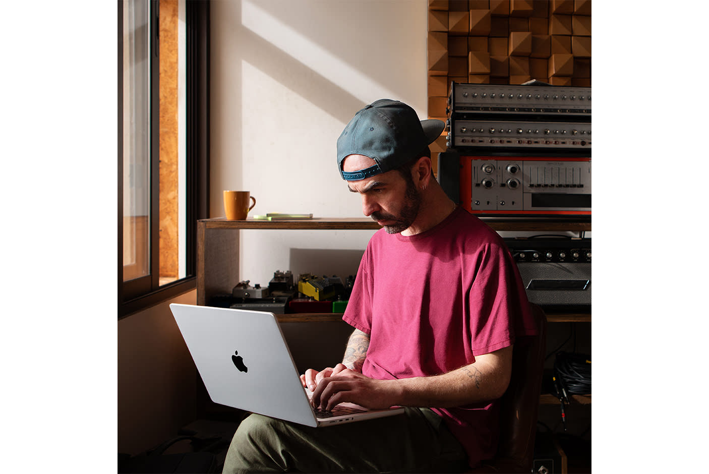 4133889_Tile-7-MacBook-Pro-M2-Max-Pro