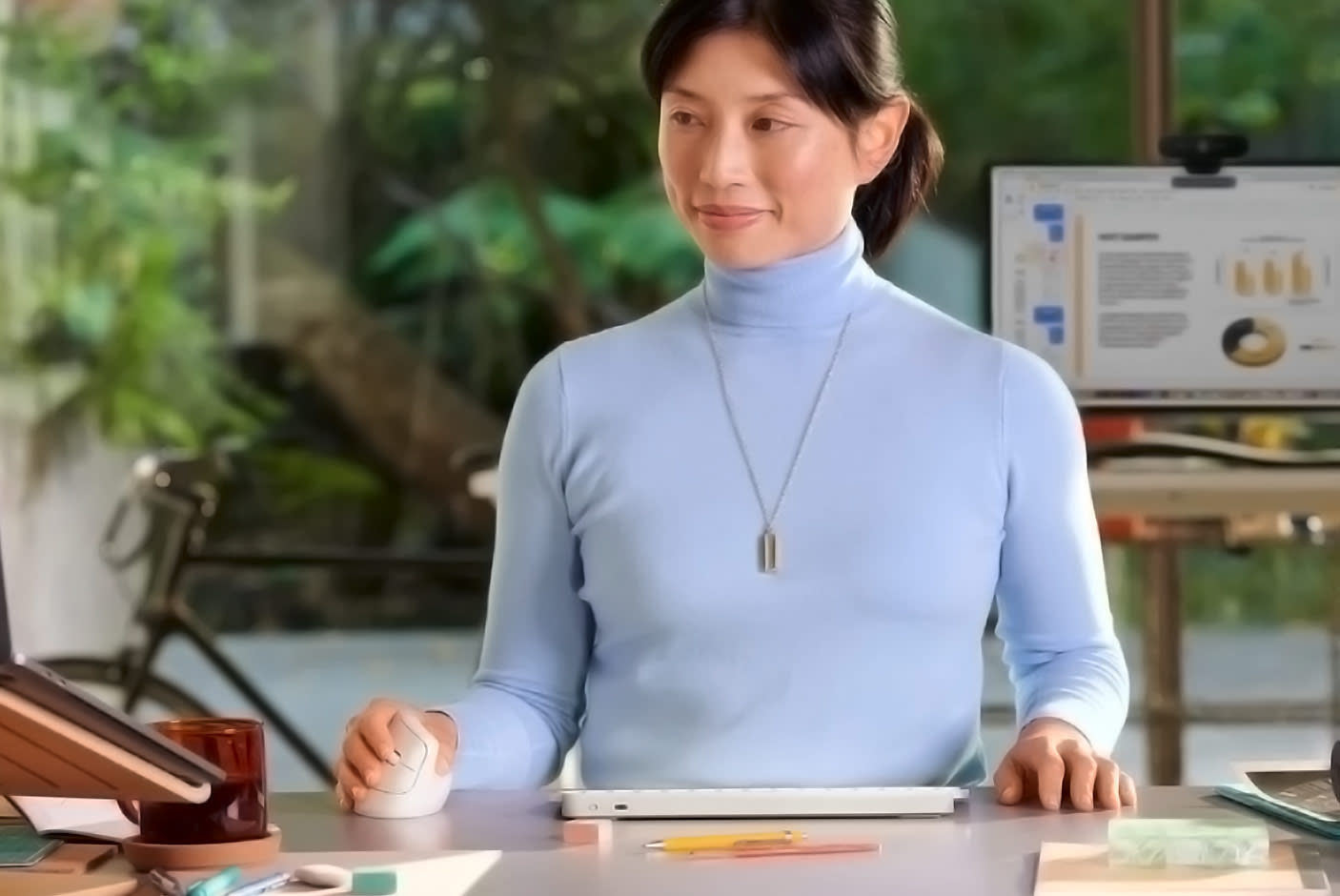 4136322-Tile-5-Logitech-Lift