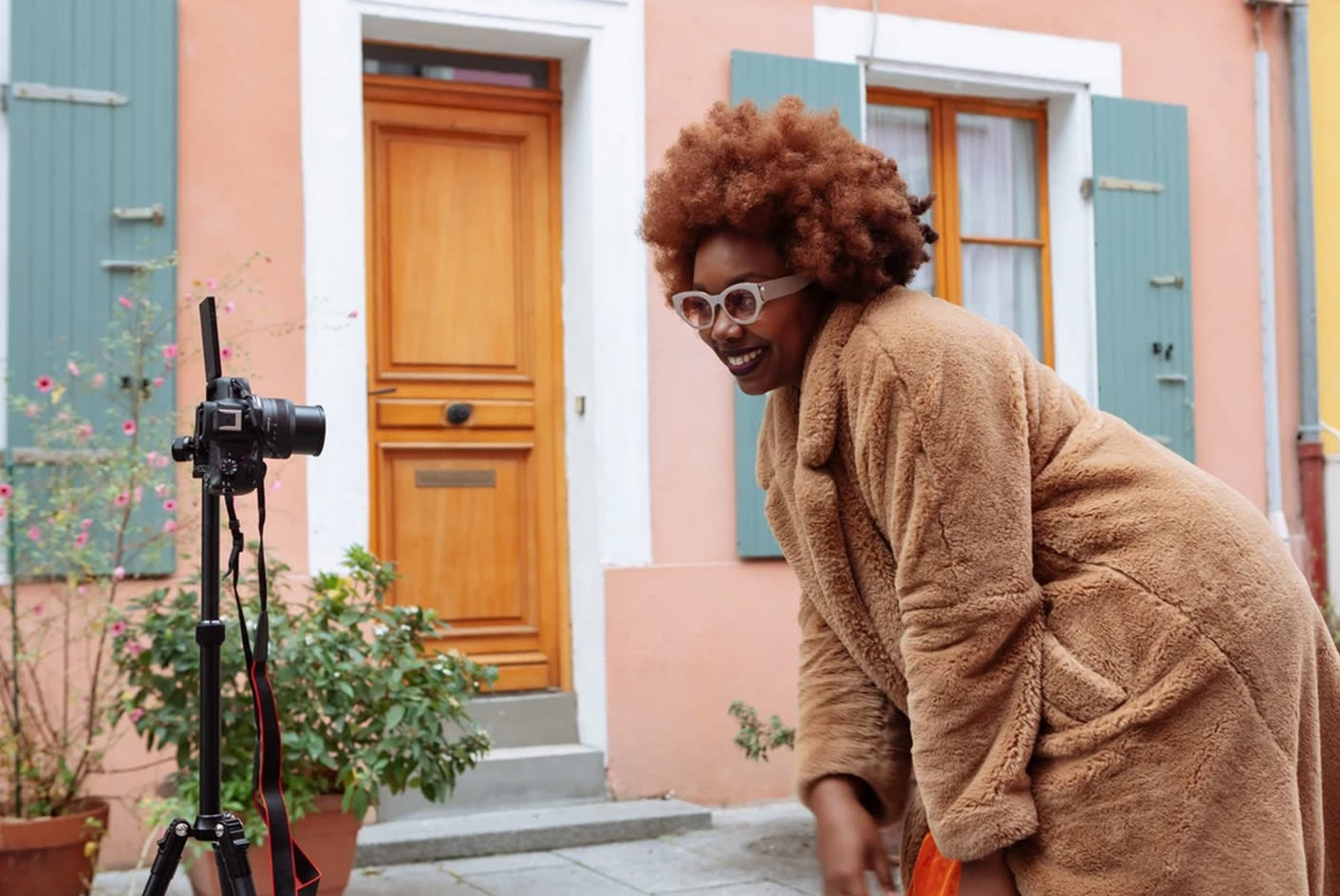 4182561-Tile-4-Canon-EOS-R50