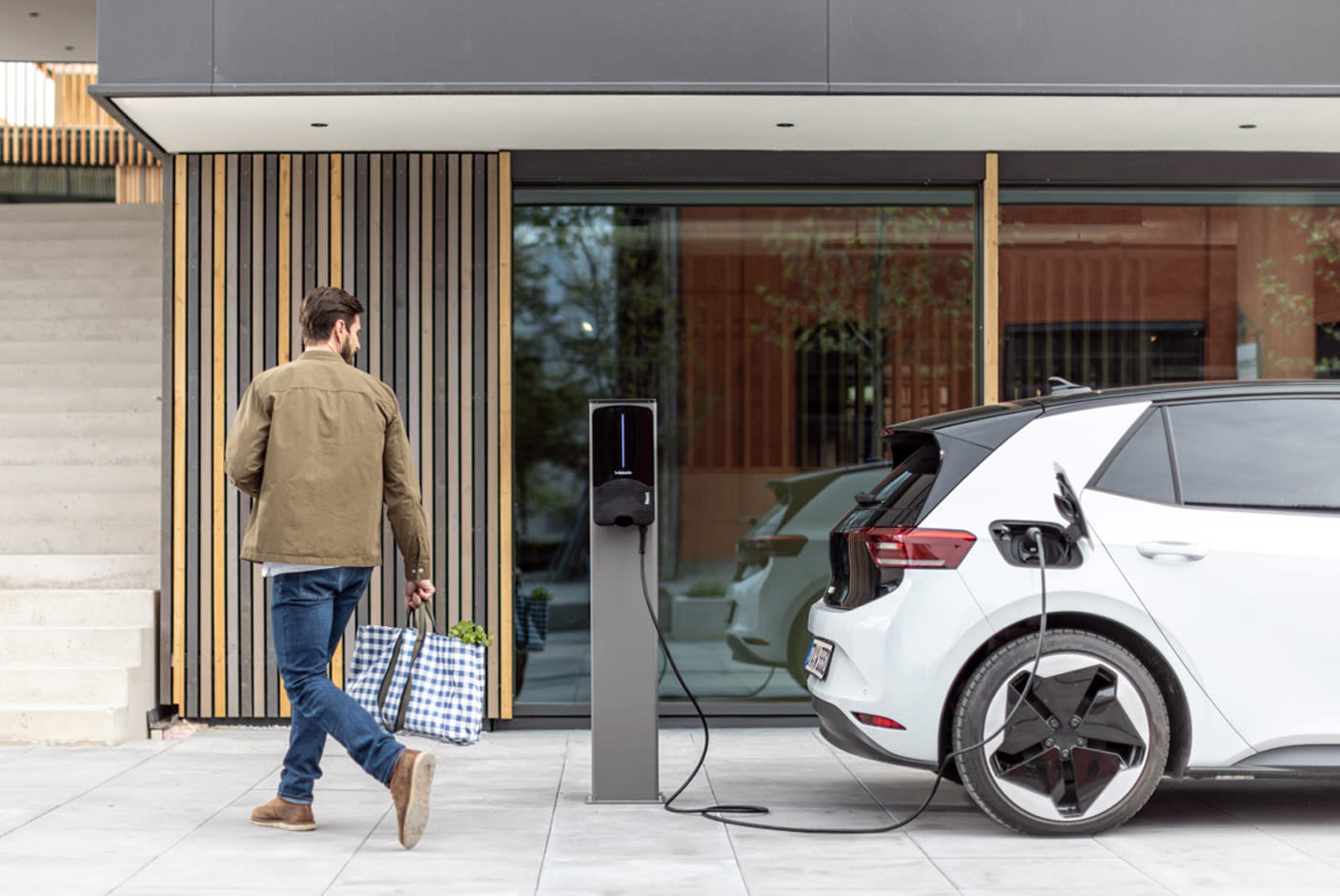 4198697-Tile-3-PV-Surplus-Charging