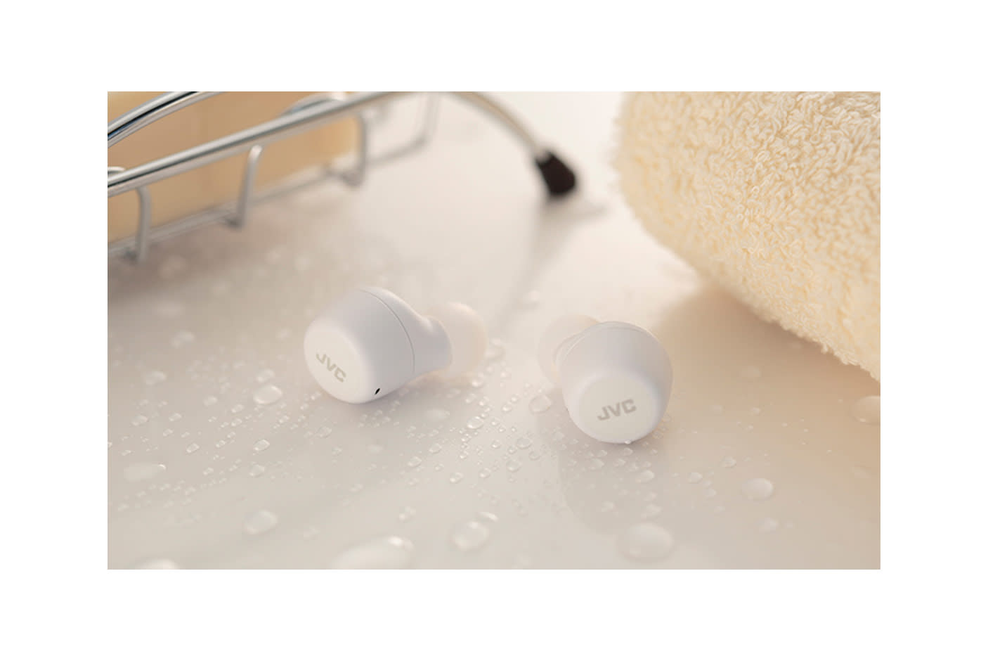 4215389-Tile-3-JVC-Gumy-ipx