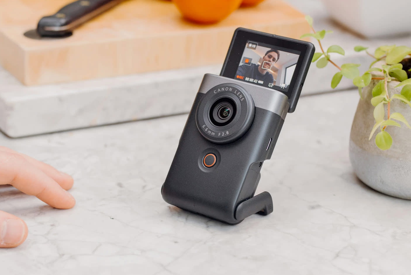 4260627-Tile-8-Canon-Camera