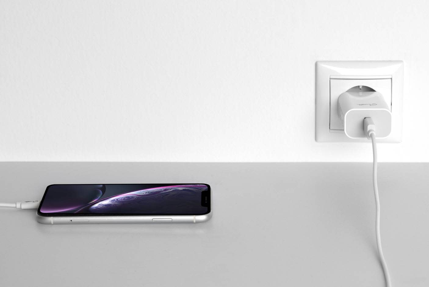 4260708-Tile-2-Just-Plug-It