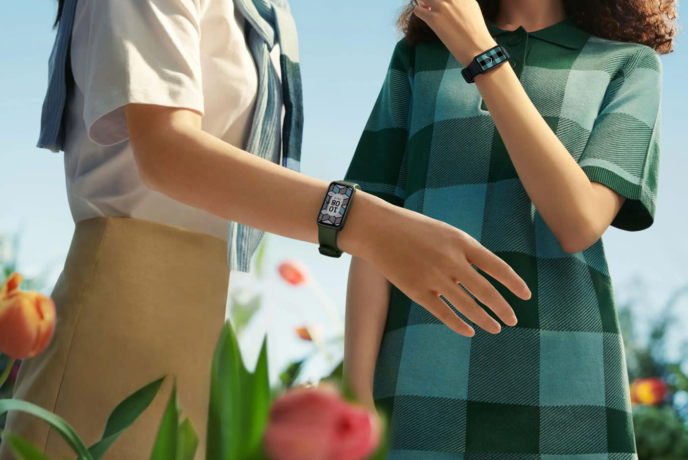 4268377-Tile-1-AMOLED-Display