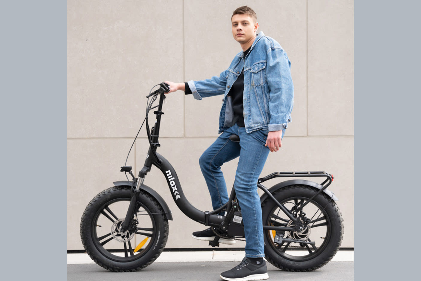 4272382-Tile-3-Nilox-X9