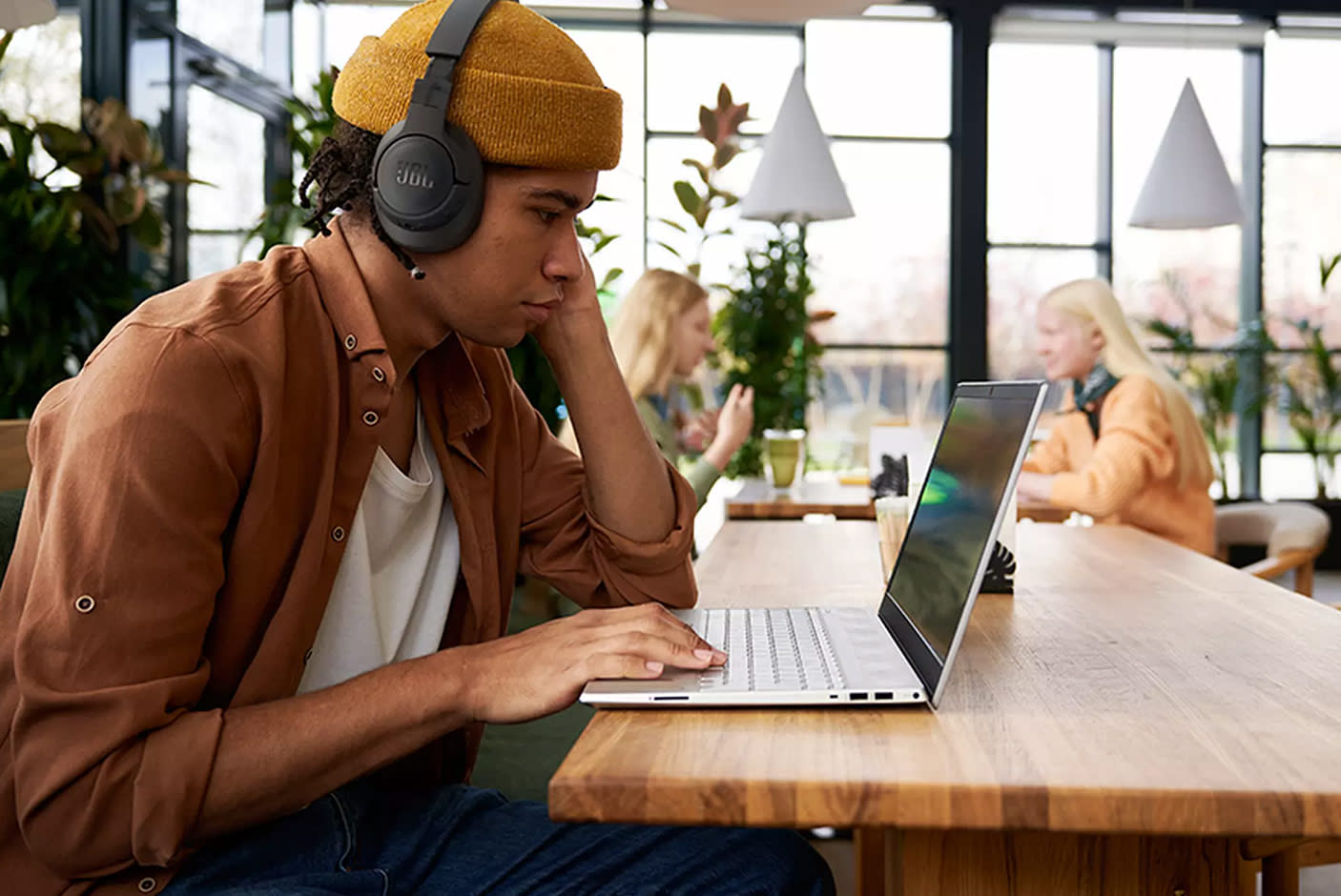 4272714-Tile-3-JBL-Tune-770NC