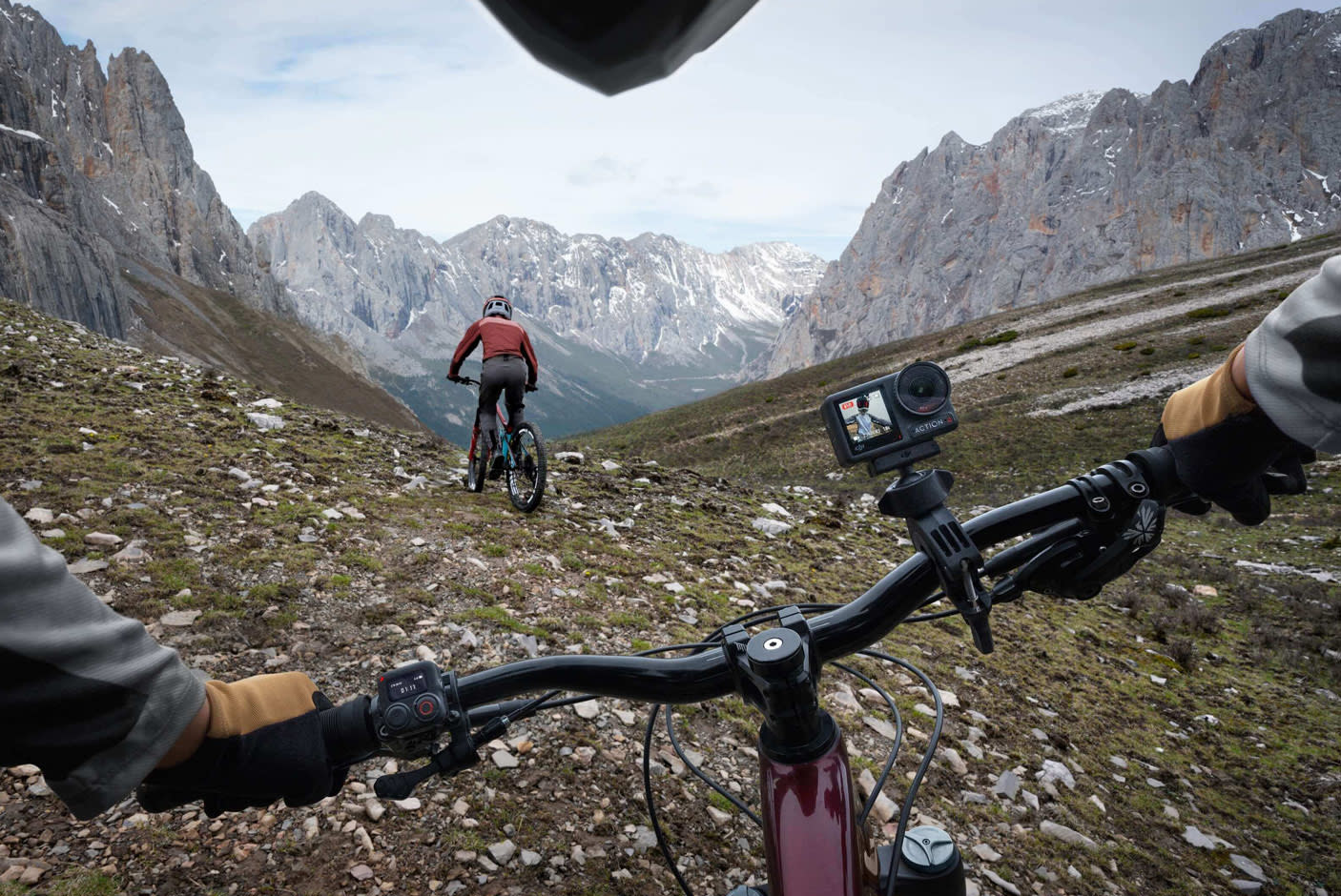 4304756-Tile-1-360-HS-RockSteady