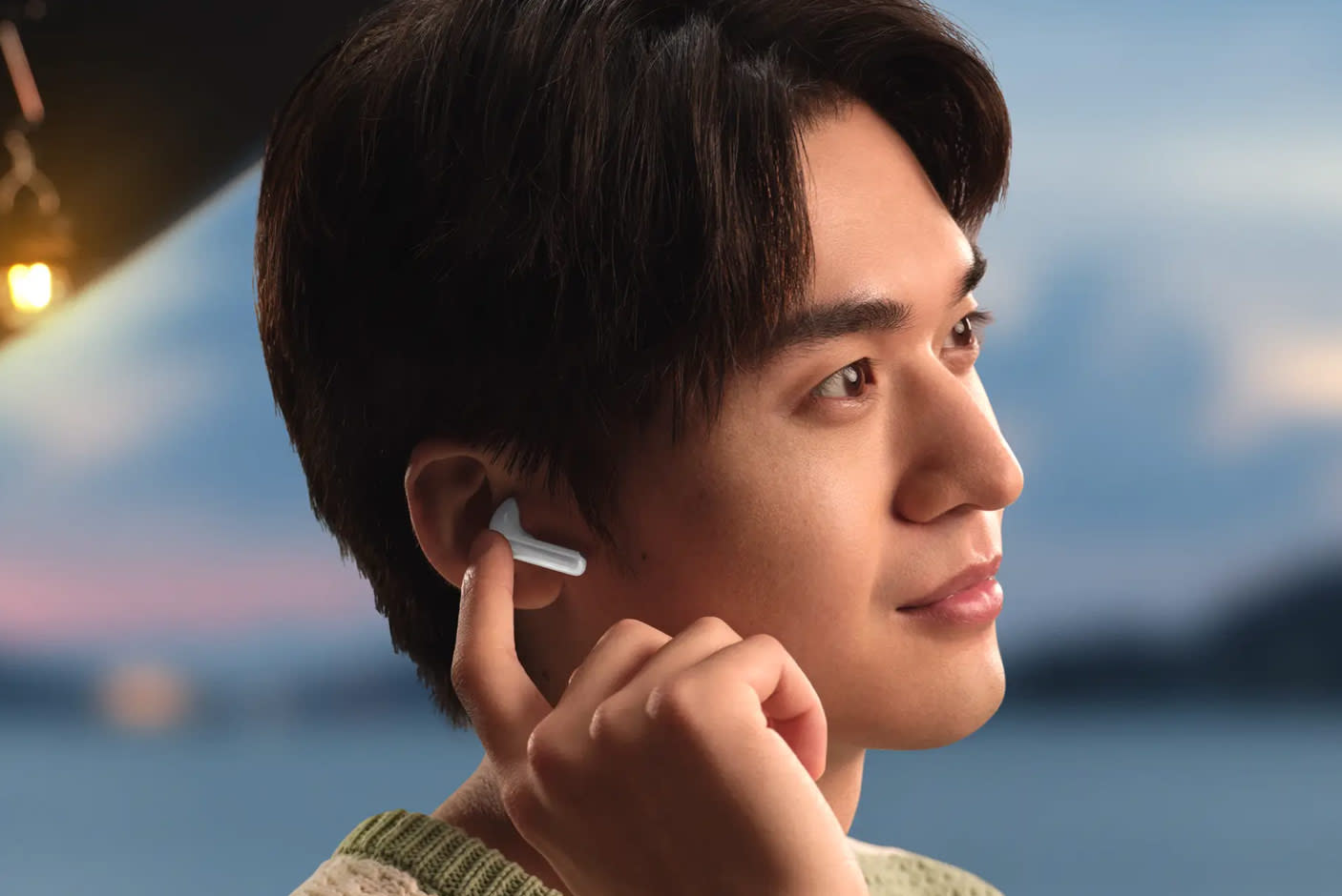 4305760-Tile-2-Soothes-Your-Ear