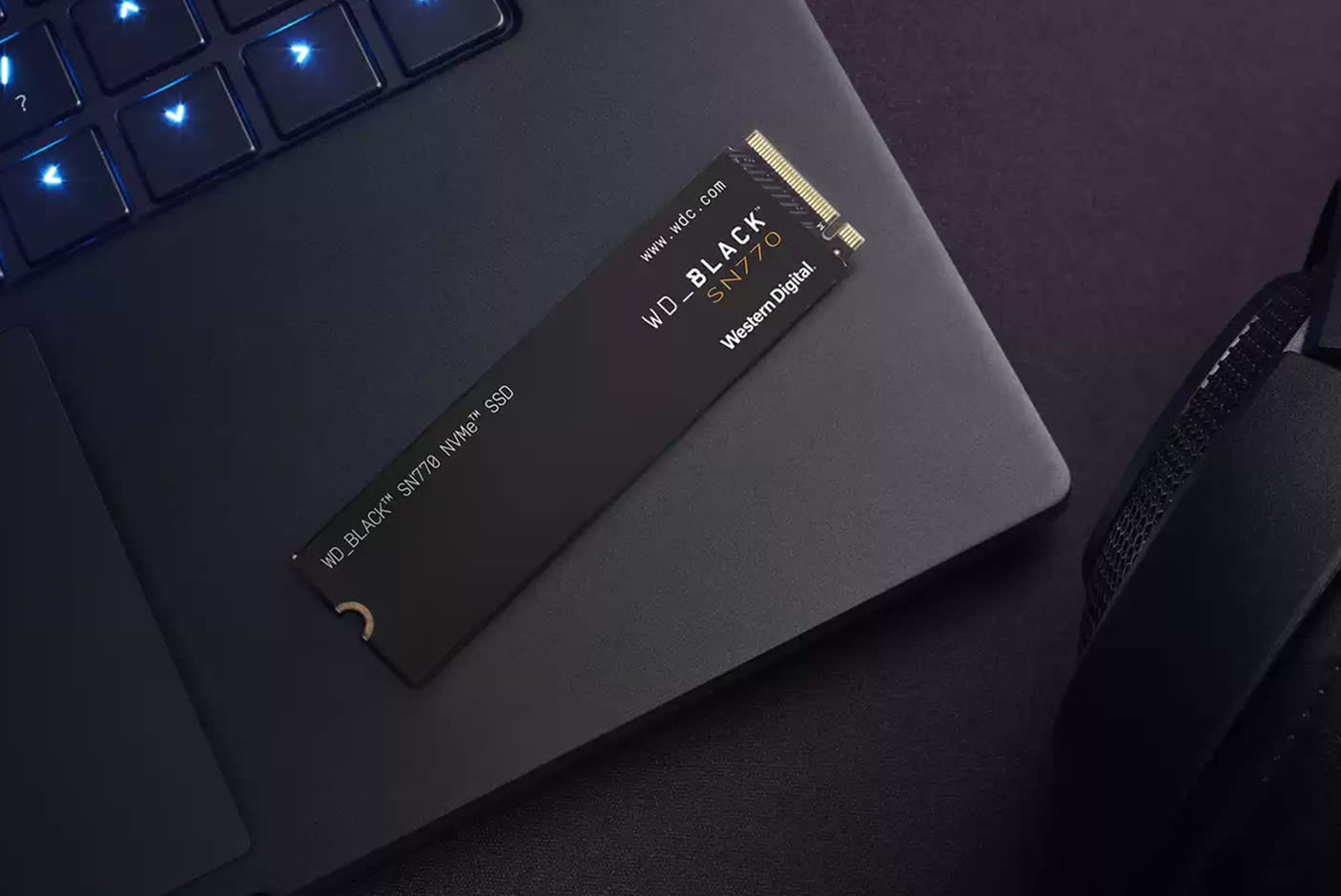 4311736-Tile-4-WD-SN770-NVMe-SSD