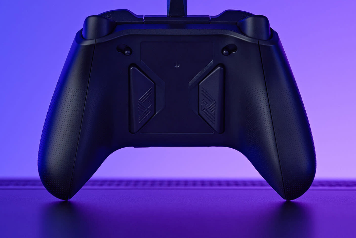 4318137-Tile-1-Intuitive-Rear-Controls