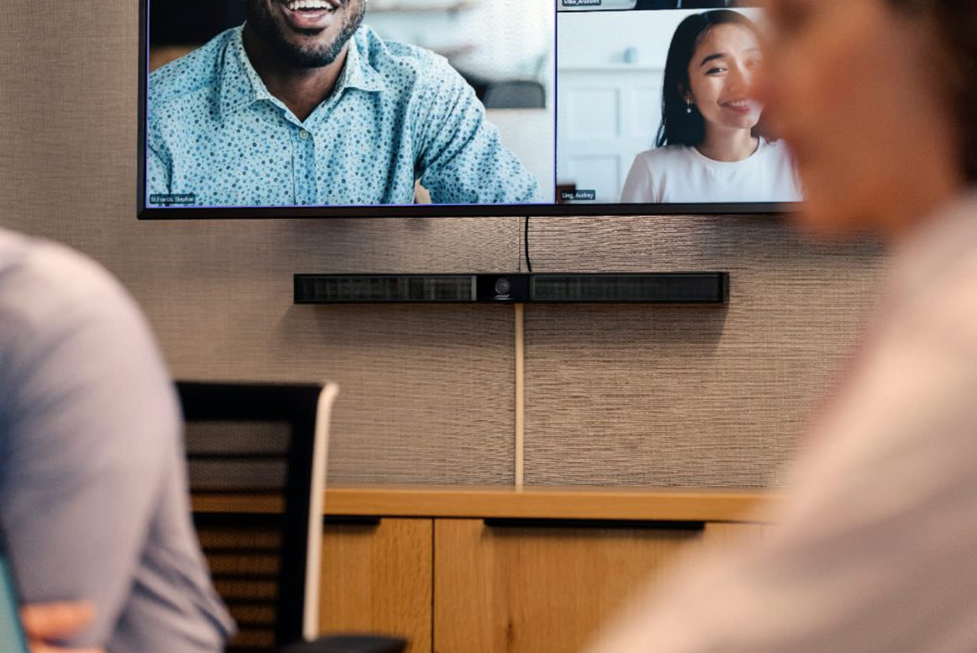 4321502-Tile-5-Bose-Videobar-VB1