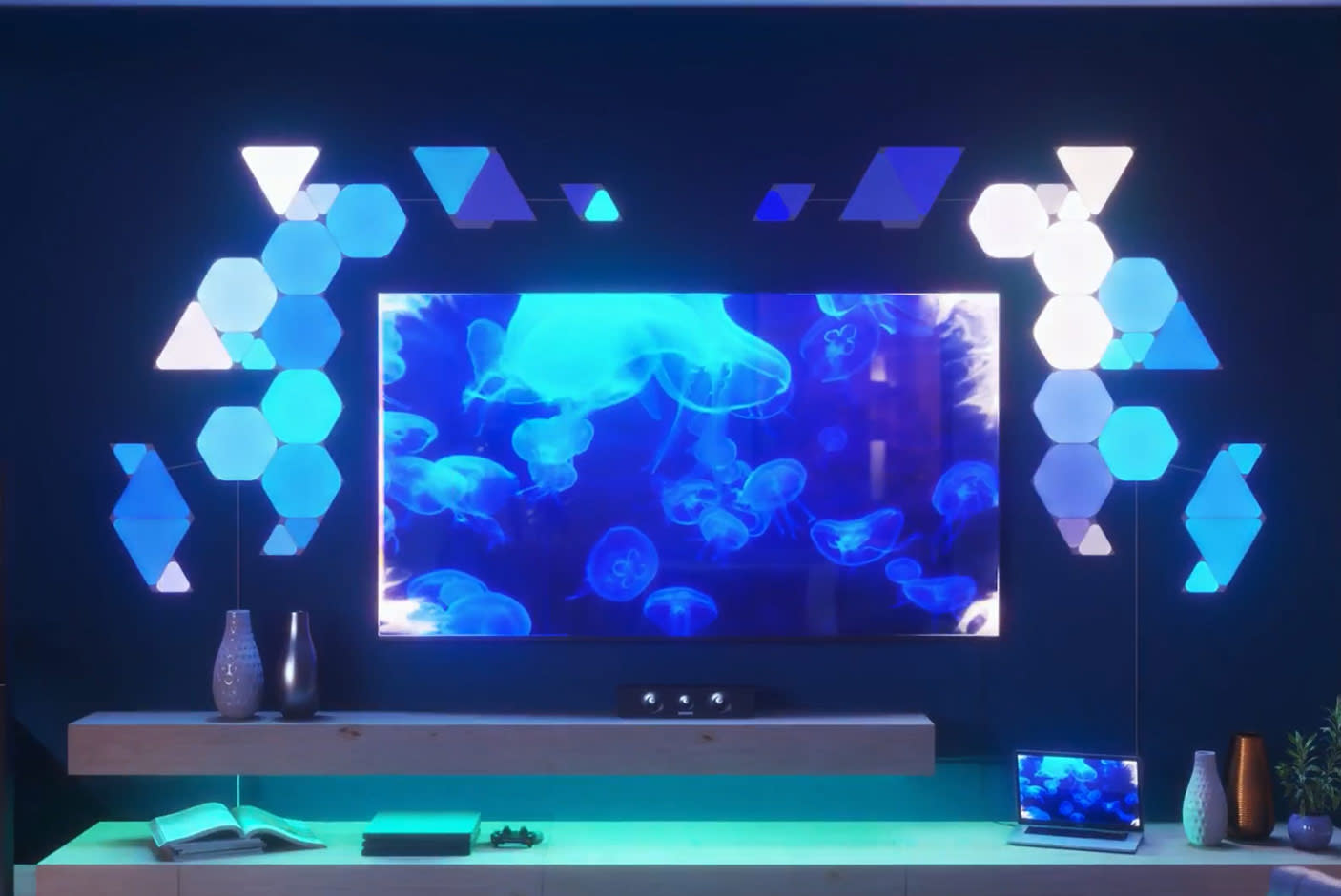 4323955-Tile-2-Nanoleaf-hexagons-black-mirror