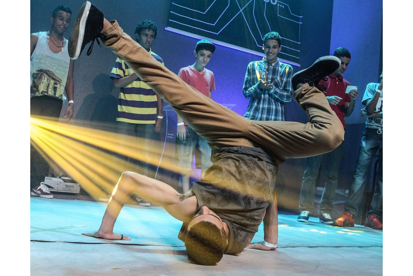 4336828-Tile-1-Blaukpunkt-Partyspeaker-600W