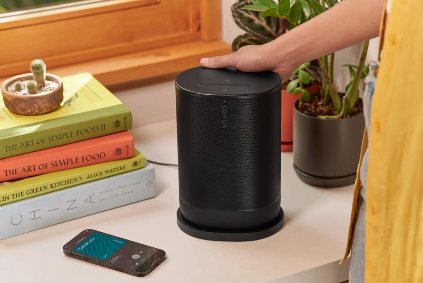 4336984-Tile-6-24H-Battery-USB-C