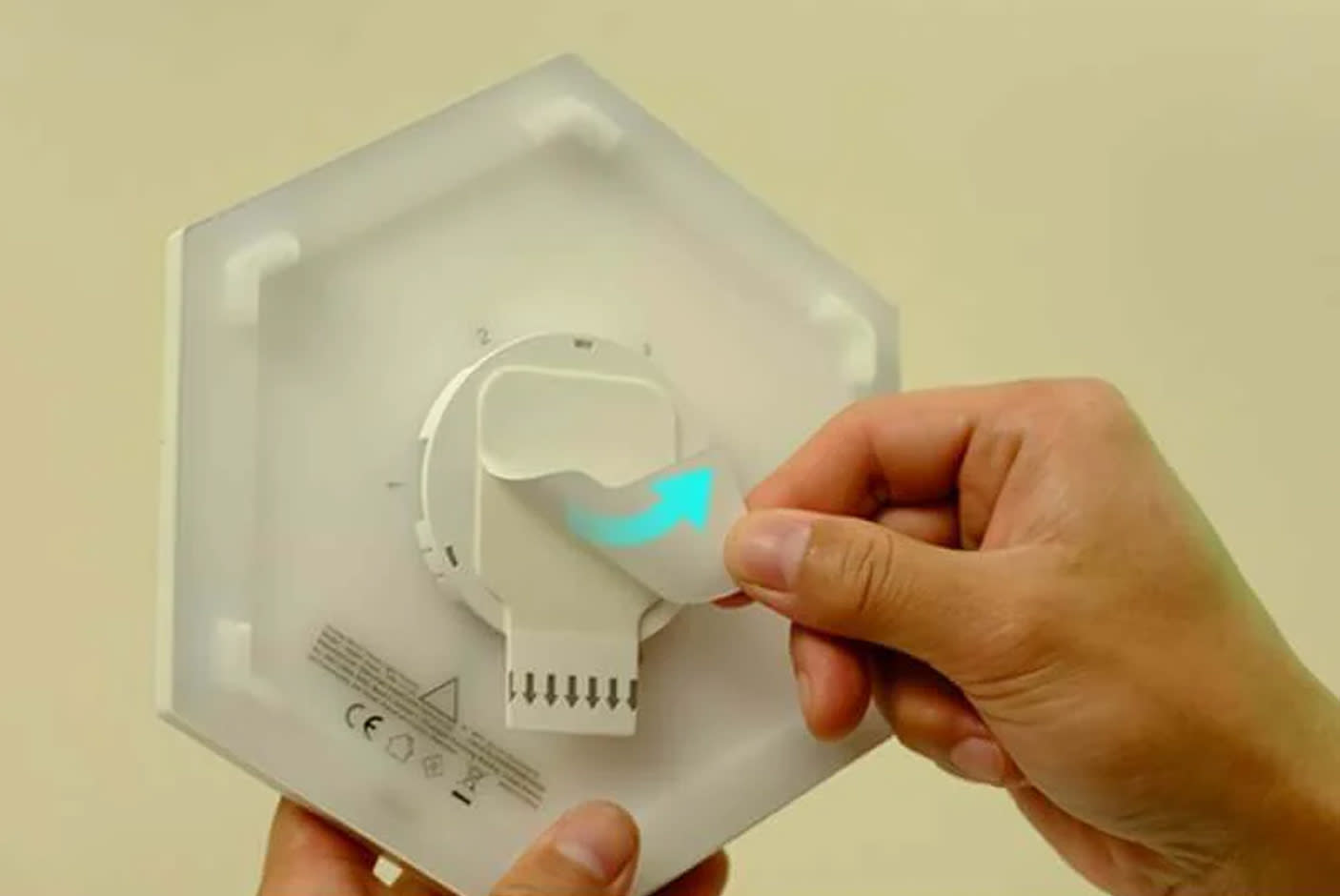 4337662-Tile-4-Hassle-Free-Installation