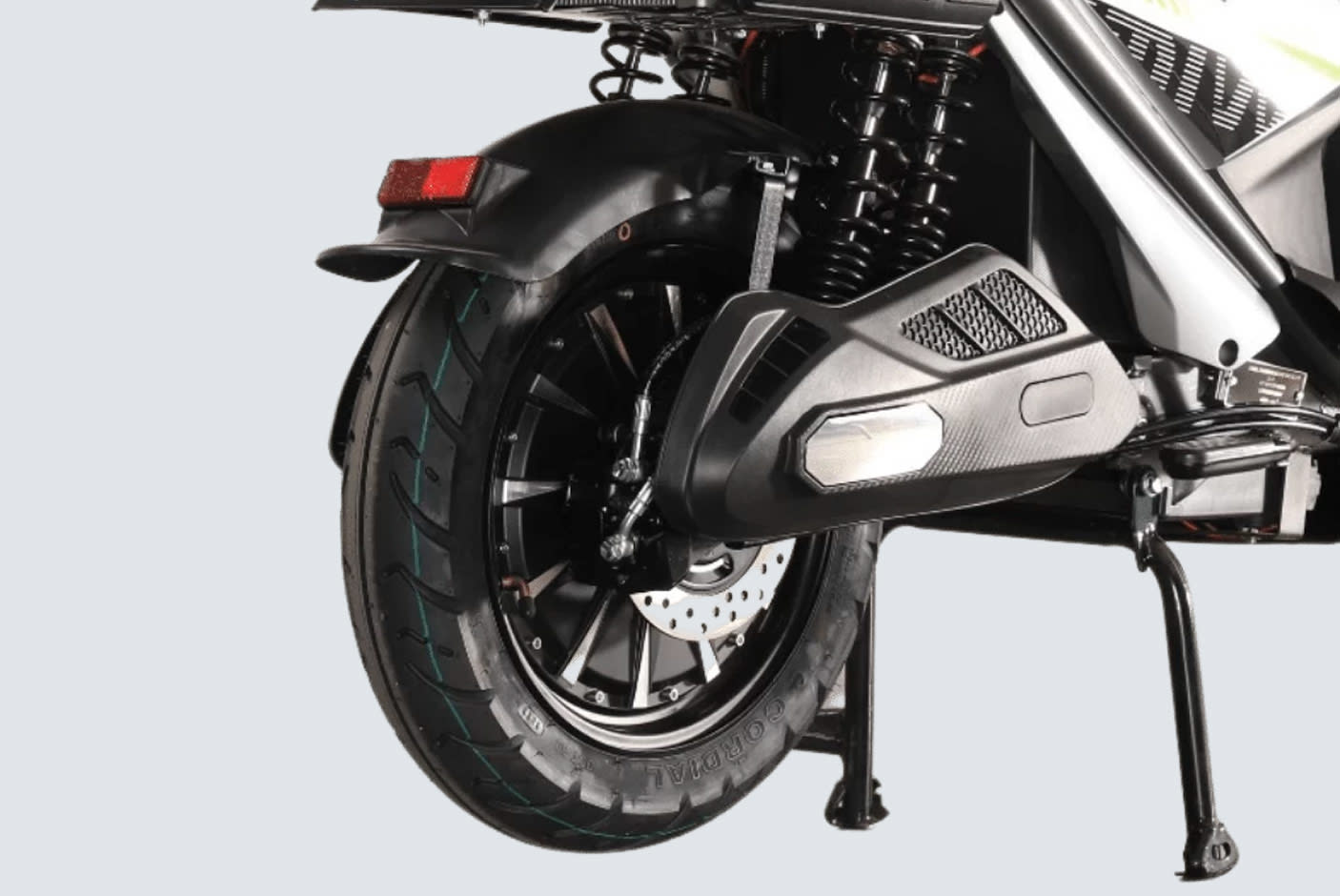 4347218-Tile-5-Powerful-4800W-Motor