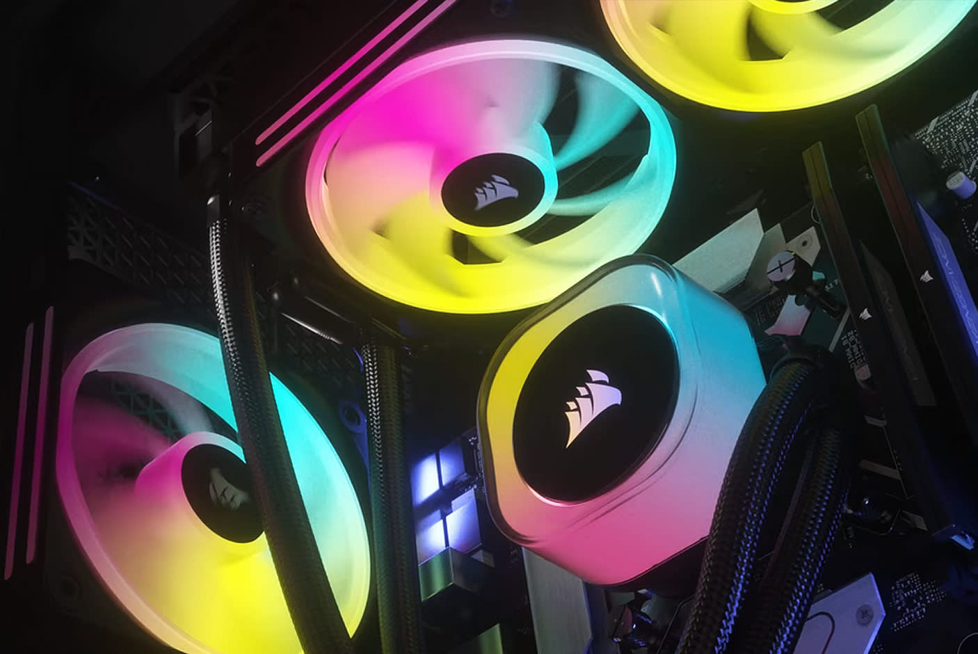 4341082-Tile-5-Corsair-iQUE-Link-Cooler