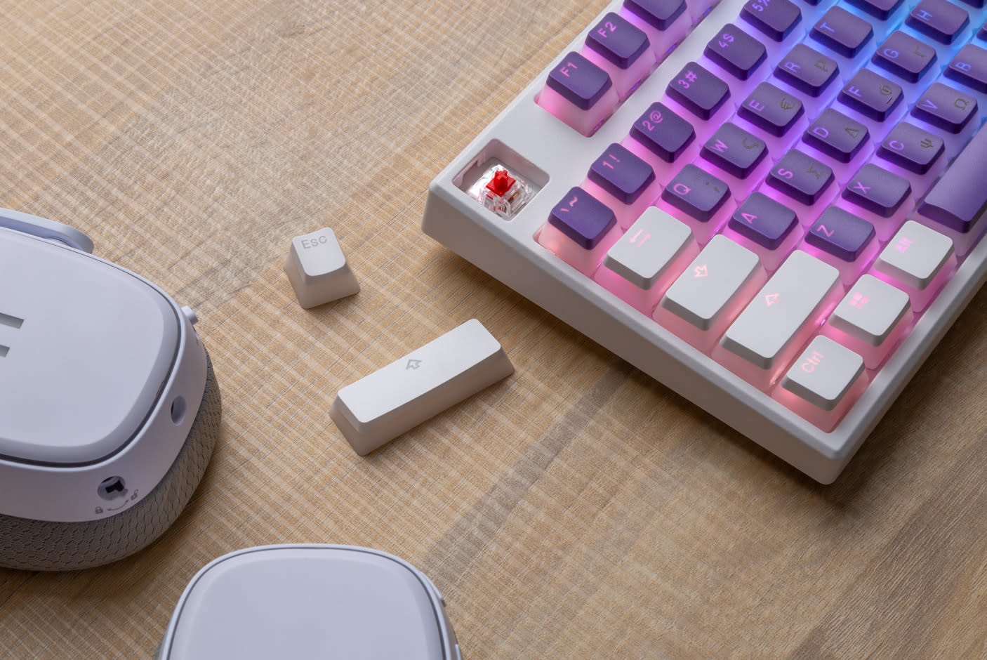 4383230-Tile-3-Red-Switches