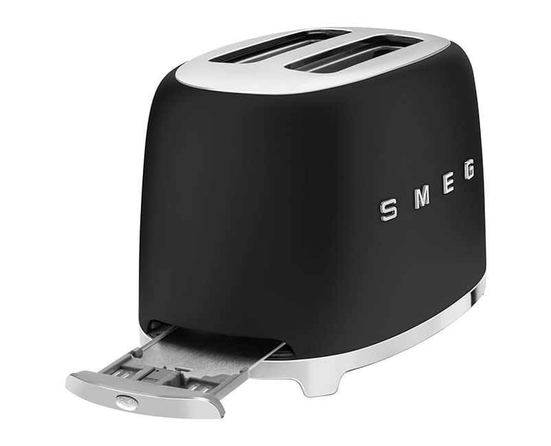 Smeg Φρυγανιέρα TSF01BLMEU Mαττ Μαύρ.