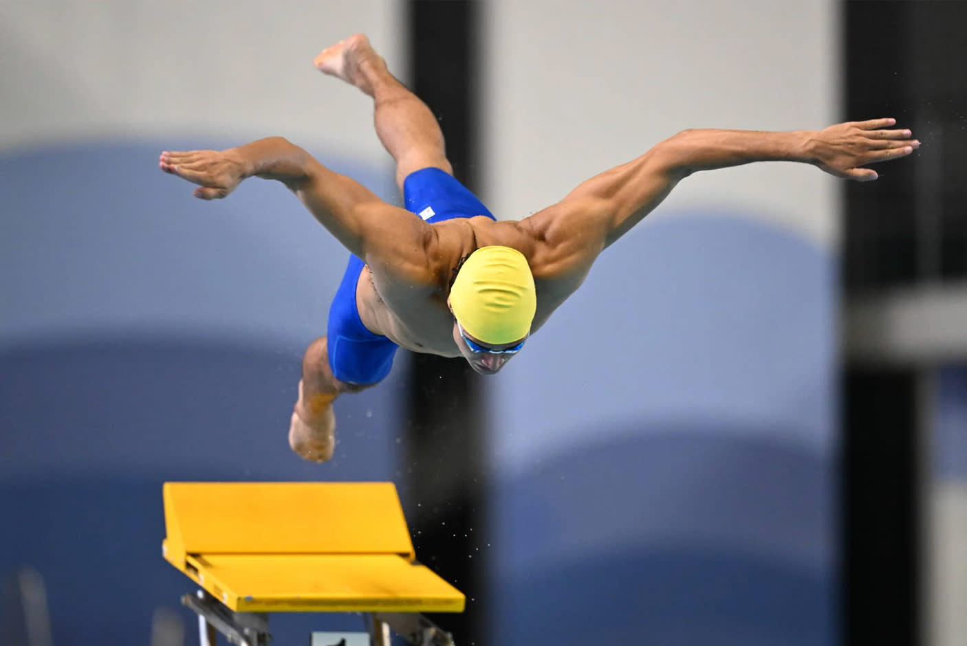 4415248-Tile-1-Nikon-FTZII-Adapter-view