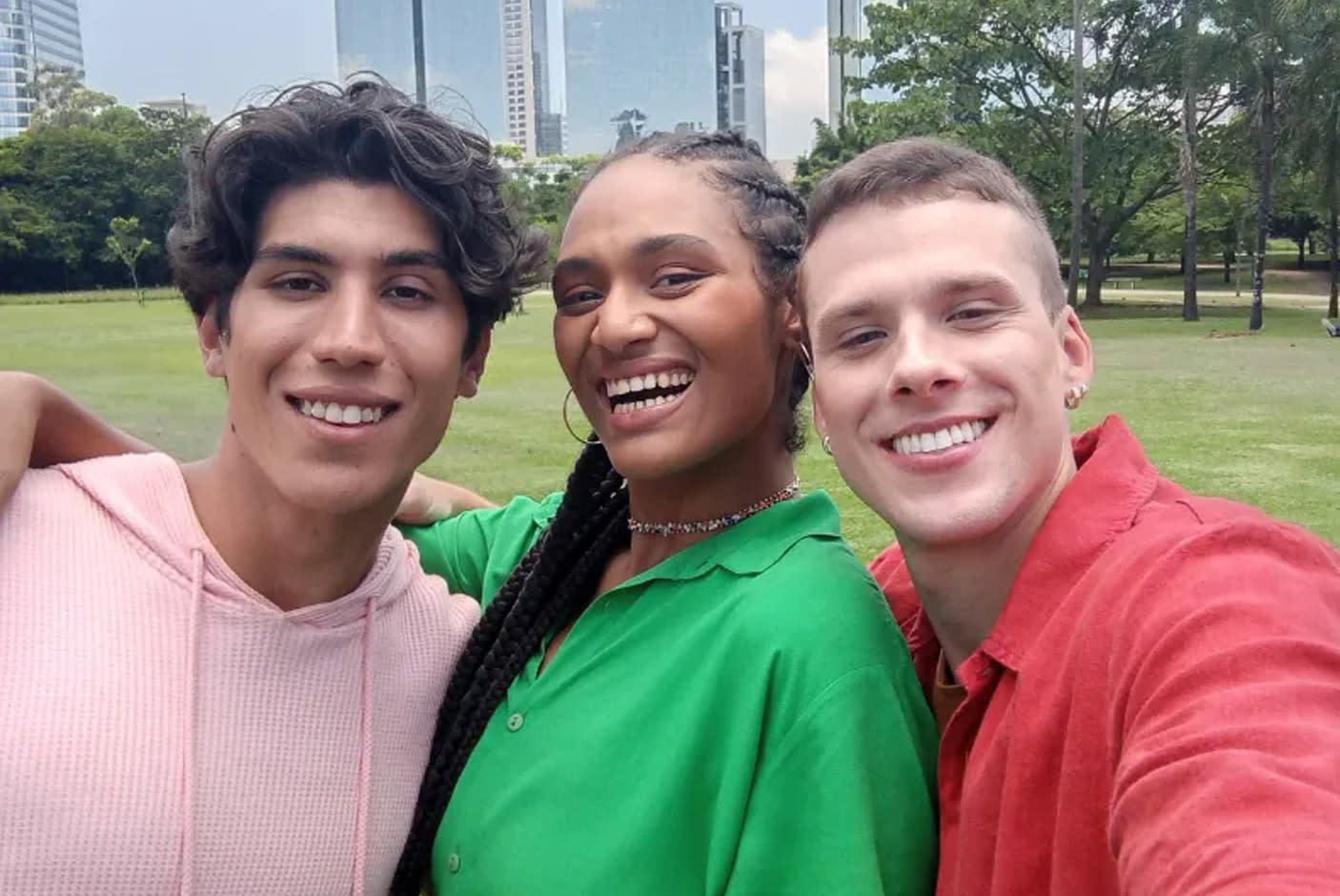 4595033-Tile-7-Selfie-Camera