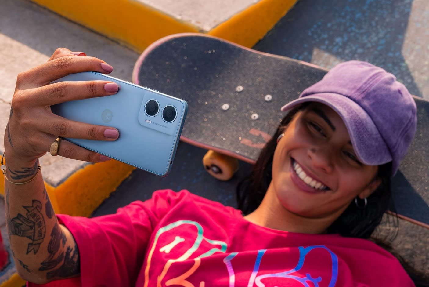 4420780-Tile-4-Moto-G24-entertainment