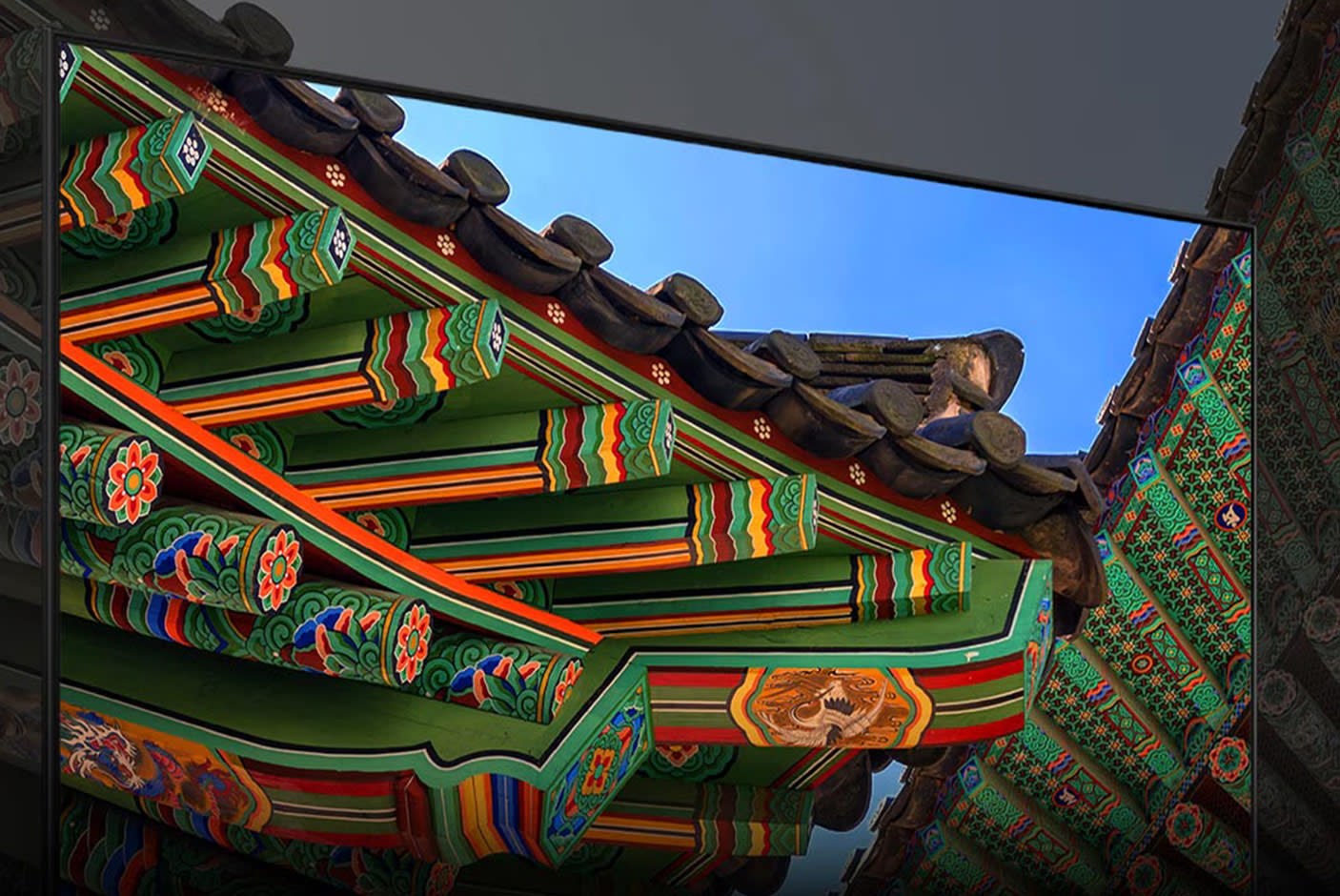 4439309-Tile-2-Samsung-Crystal-UHD-DU8072