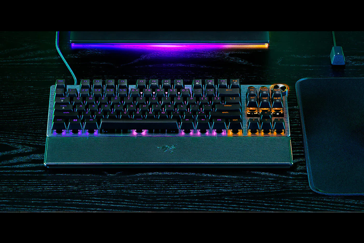 4450000-Tile-4-Razer-Huntsman-V3-pro-tkl-comfort