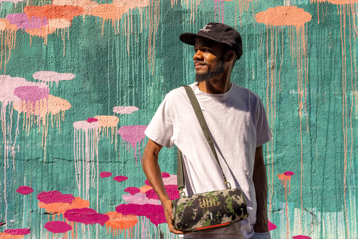 4470141-Tile-3-JBL-Xtreme4-battery