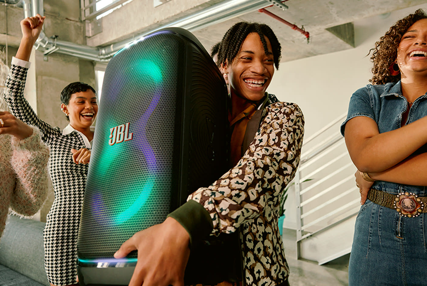 4475658-Tile-3-18H-Battery