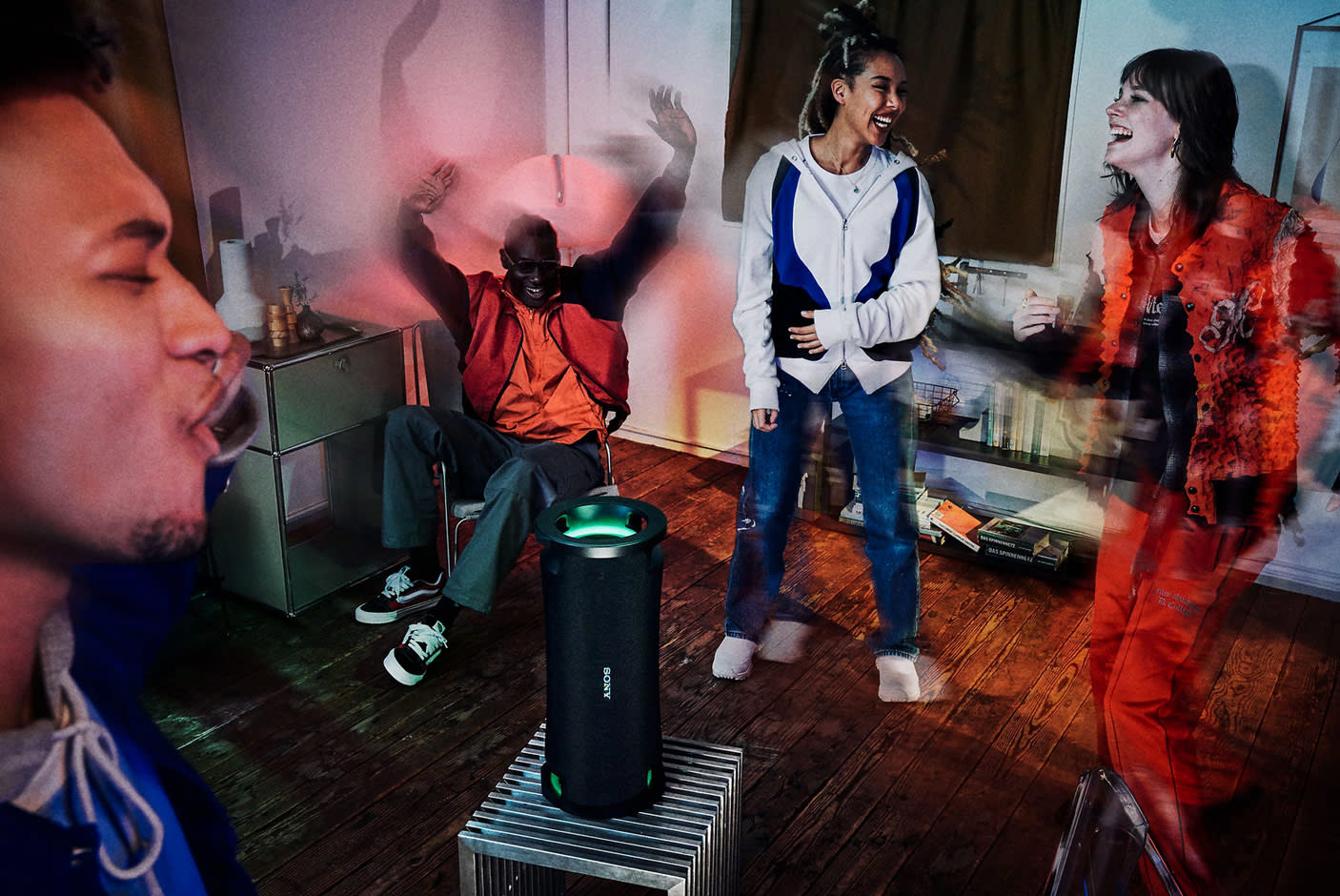 4482549-Tile-1-Sony-ULT70-atmosphere